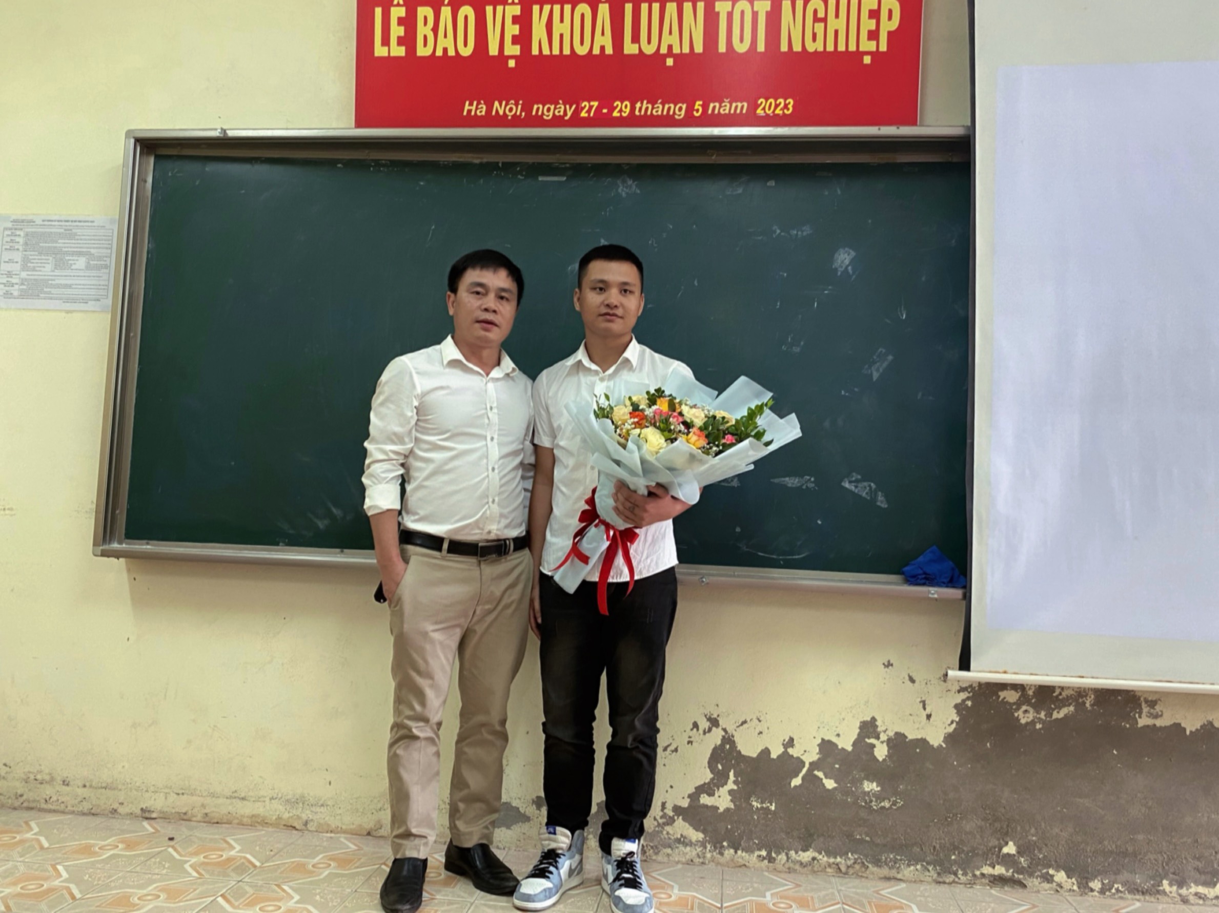 Lê Ngọc Trọng Thư Viện